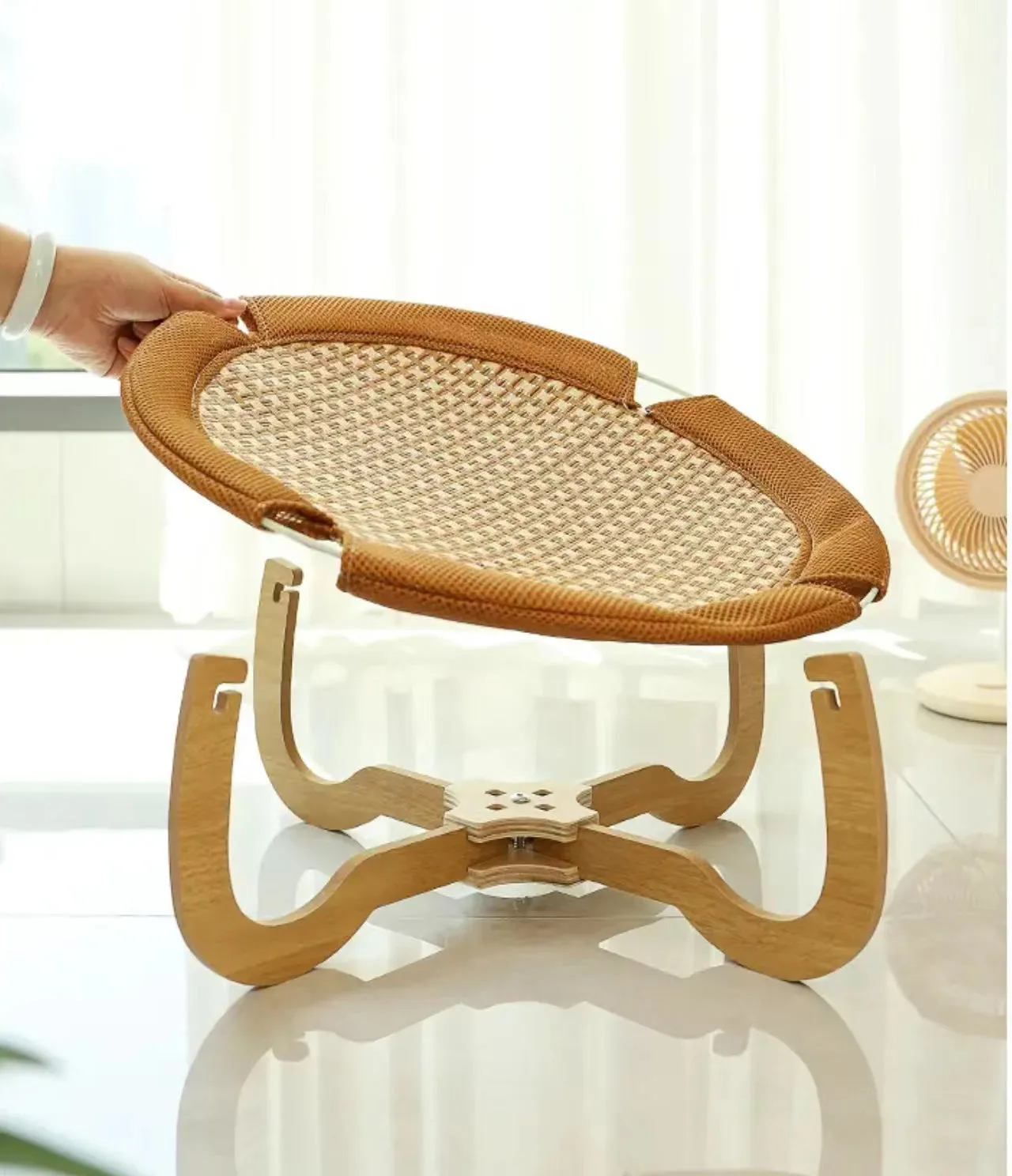 Elevated cat Bed ,Indoor Raised Cooling Cats Bed for Small and Medium Cats