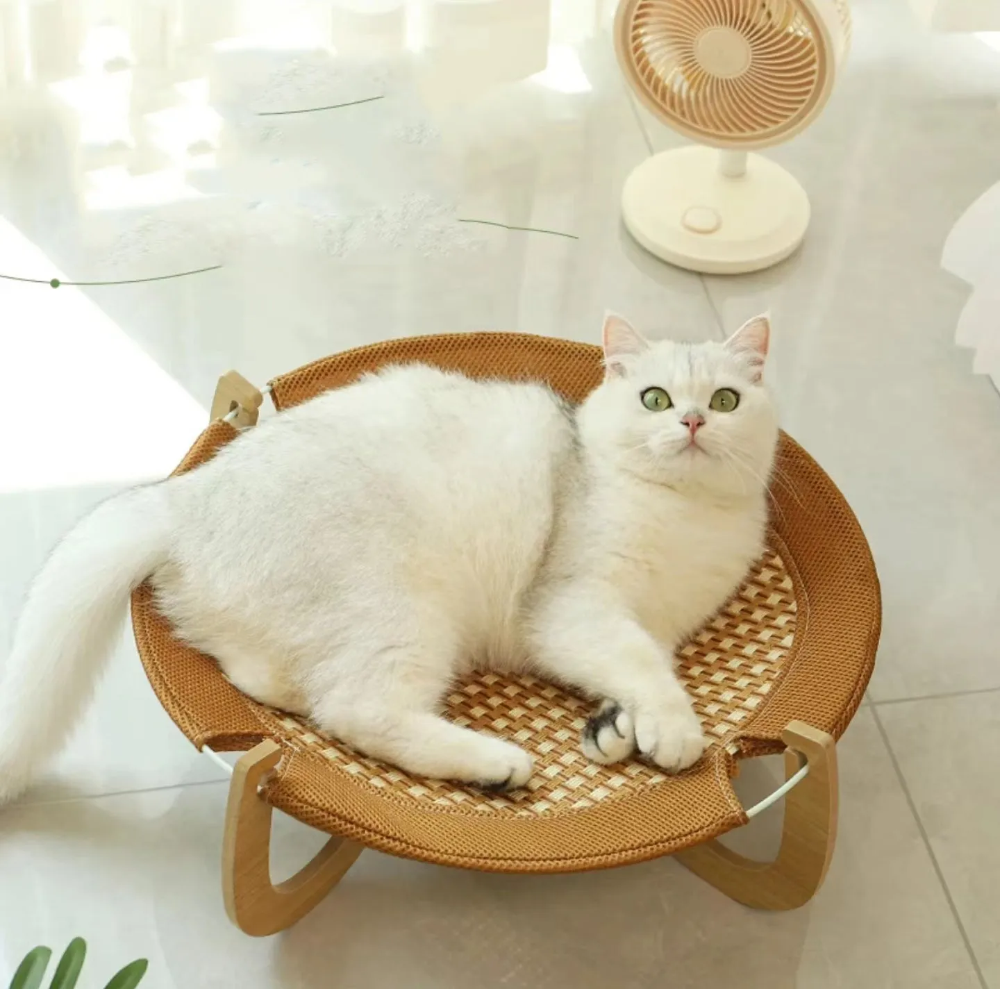 Elevated cat Bed ,Indoor Raised Cooling Cats Bed for Small and Medium Cats